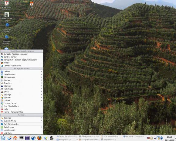 μια χαρά το kde 3.5.9 στο debian lenny. πολιτισμός.